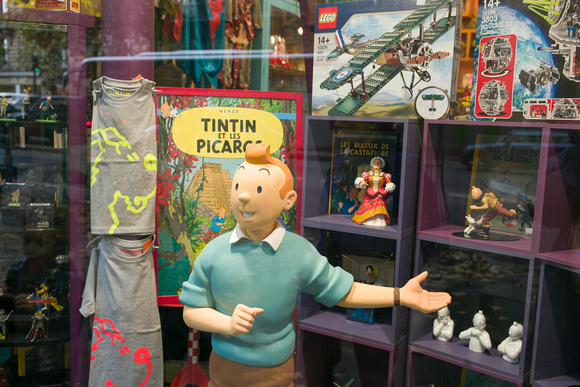 TinTin in Paris Shop Window